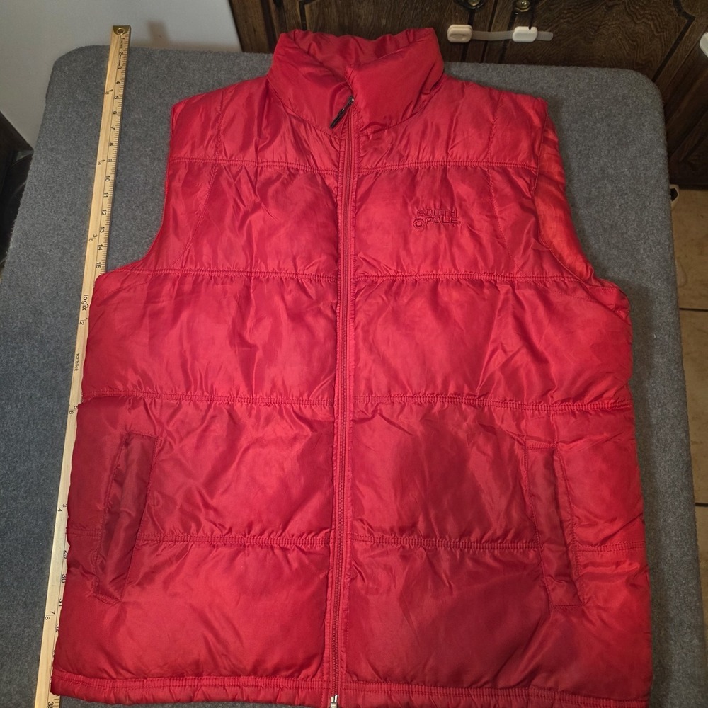 vintage Y2K Southpole red puffer vest with a stand-up collar and front zipper K1